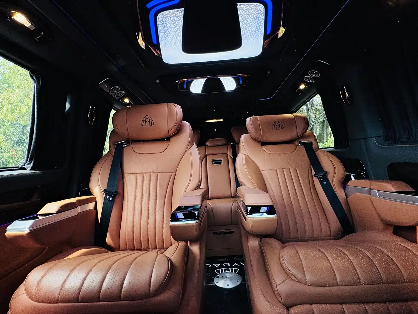 Mercedes-Benz Vito 2024 2.0T Elite Edition 7-Seater фото 11