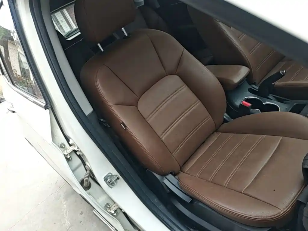 BAIC Weiwang S50 2016 2016 1.5T Manual LeDong Luxury