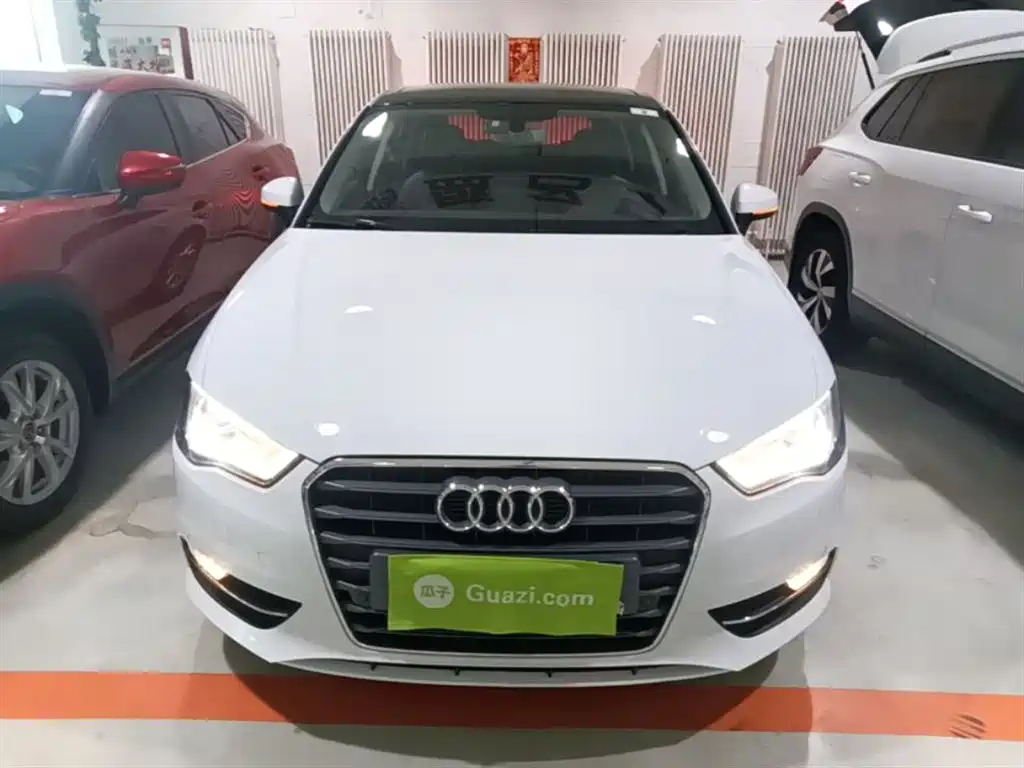 Audi A3 2016 Sportback 35 TFSI Leadership фото 3