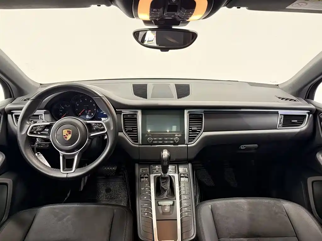 Porsche Macan 2018 Macan 2.0T фото 9