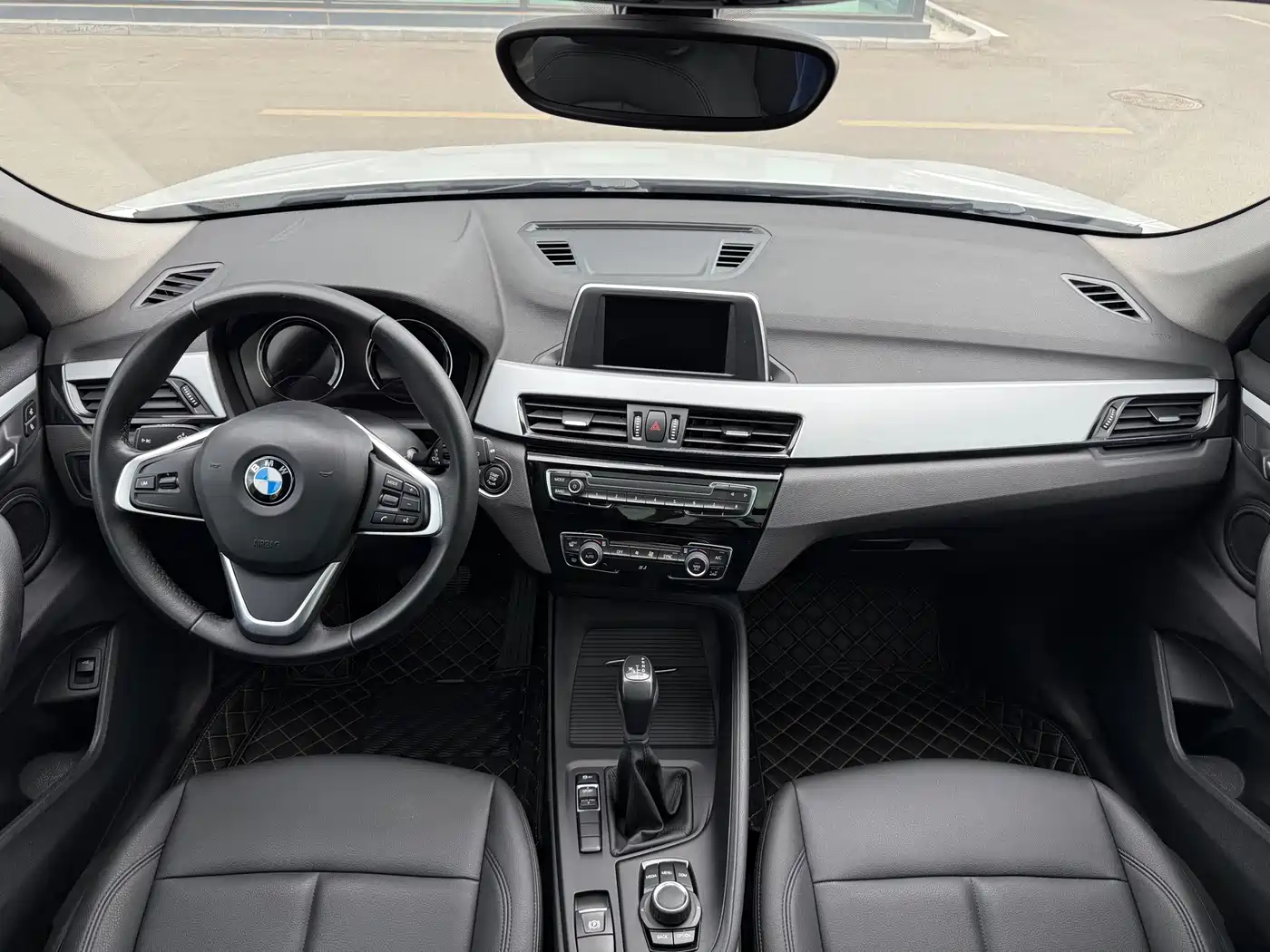 BMW X1 2019 sDrive20Li Leading Model фото 17