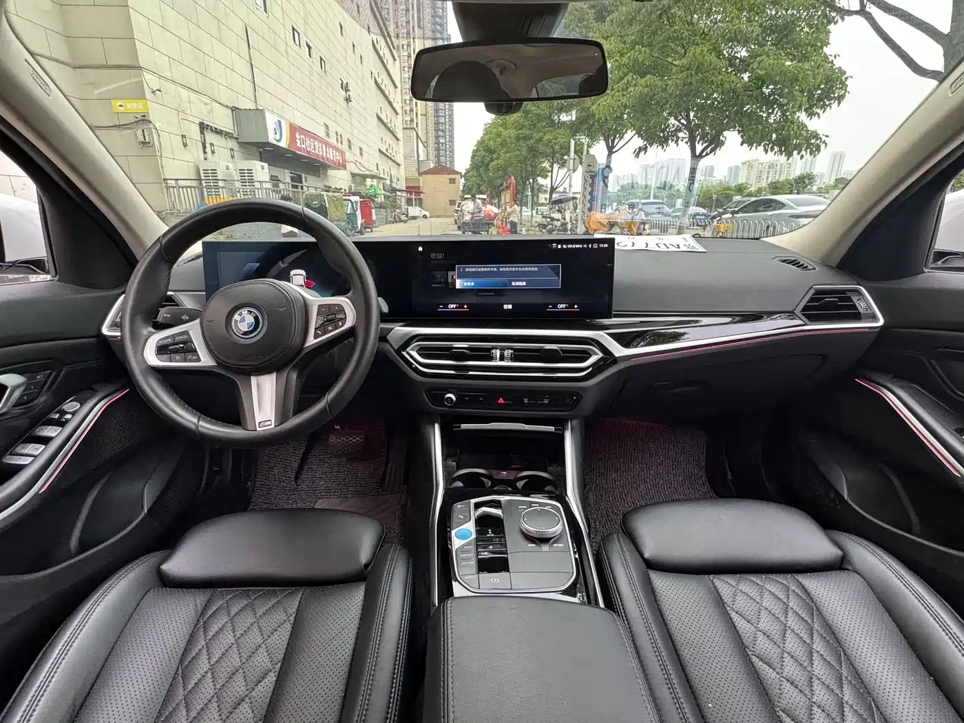 BMW i3 2024 eDrive 35 L фото 8