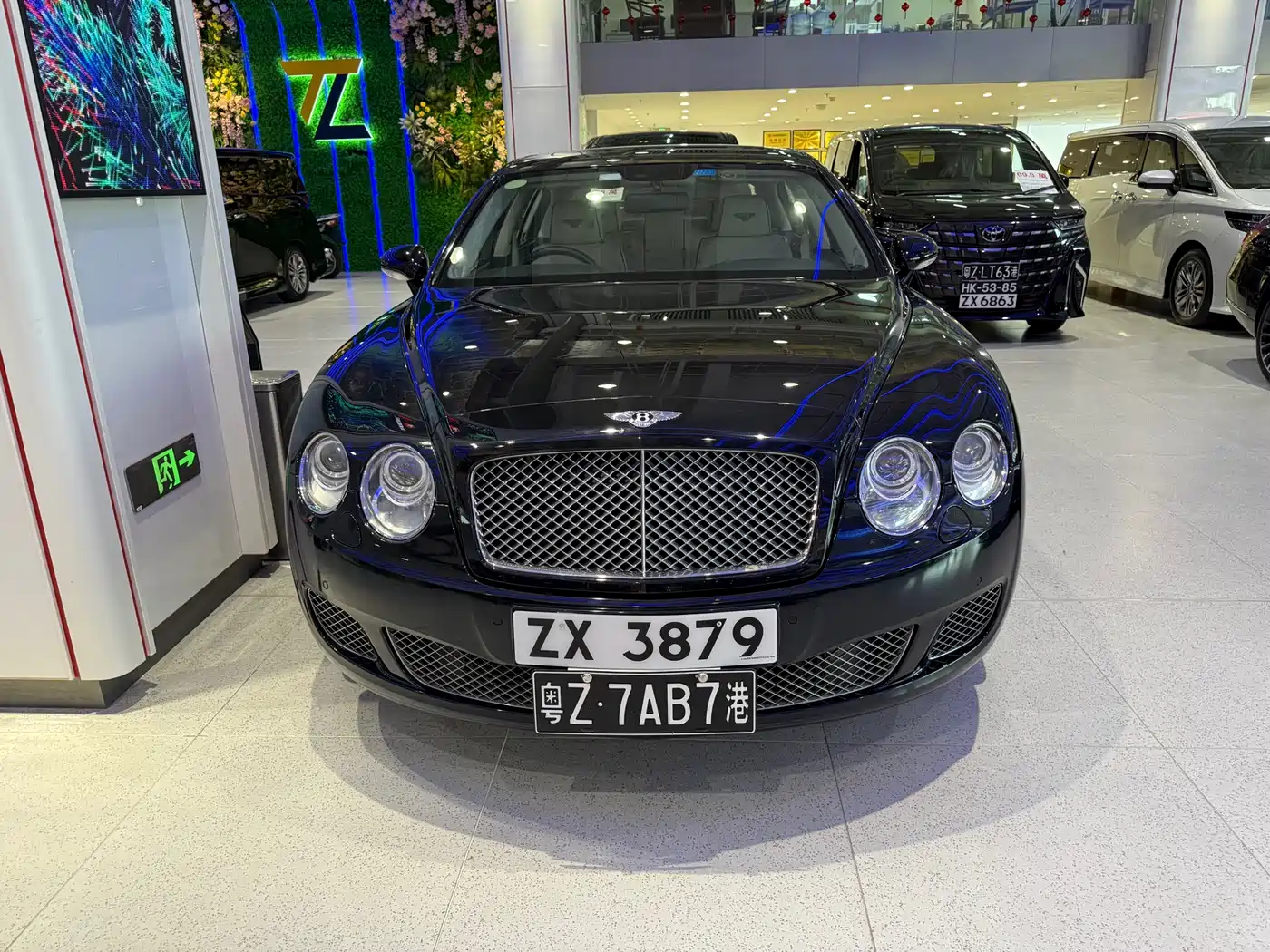 Bentley Flying Spur 2010 6.0T 5-seater Version фото 2
