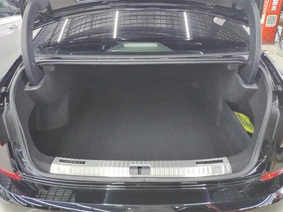 Volkswagen Passat 2022 330TSI Luxury Edition фото 4