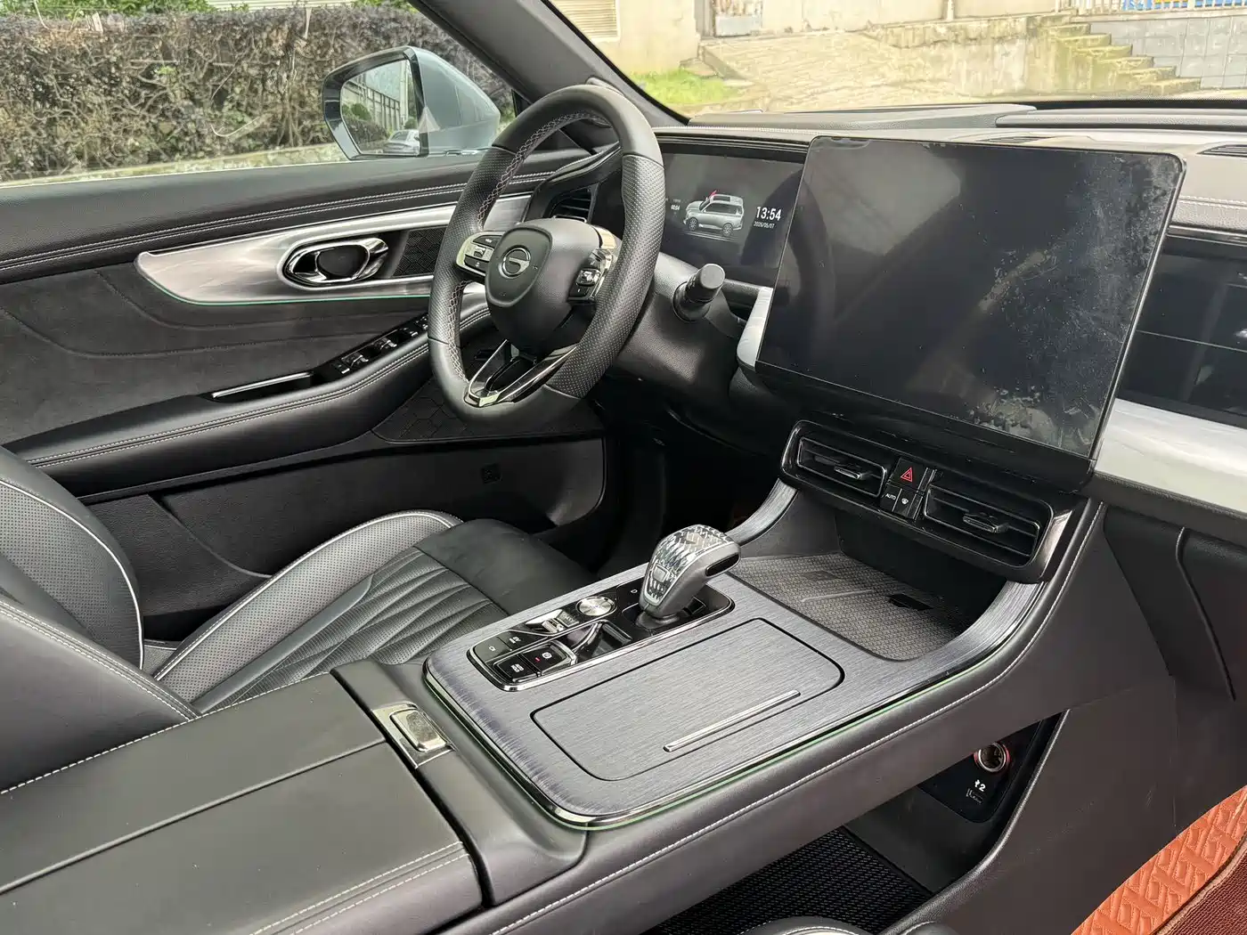 GAC Trumpchi Trumpchi GS8 2022 Hybrid Series 2.0TM 4WD Premium Edition (7-Seater) фото 8