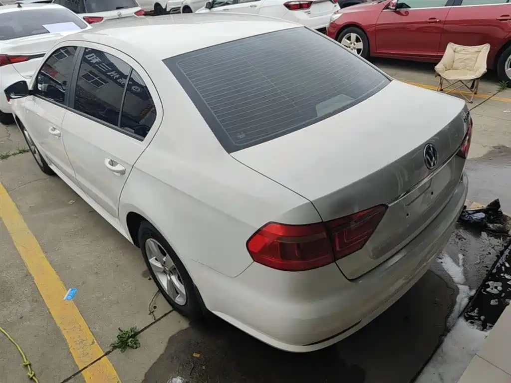 Volkswagen Lavida 2013 Facelift Classic 1.6L Automatic Trend фото 5