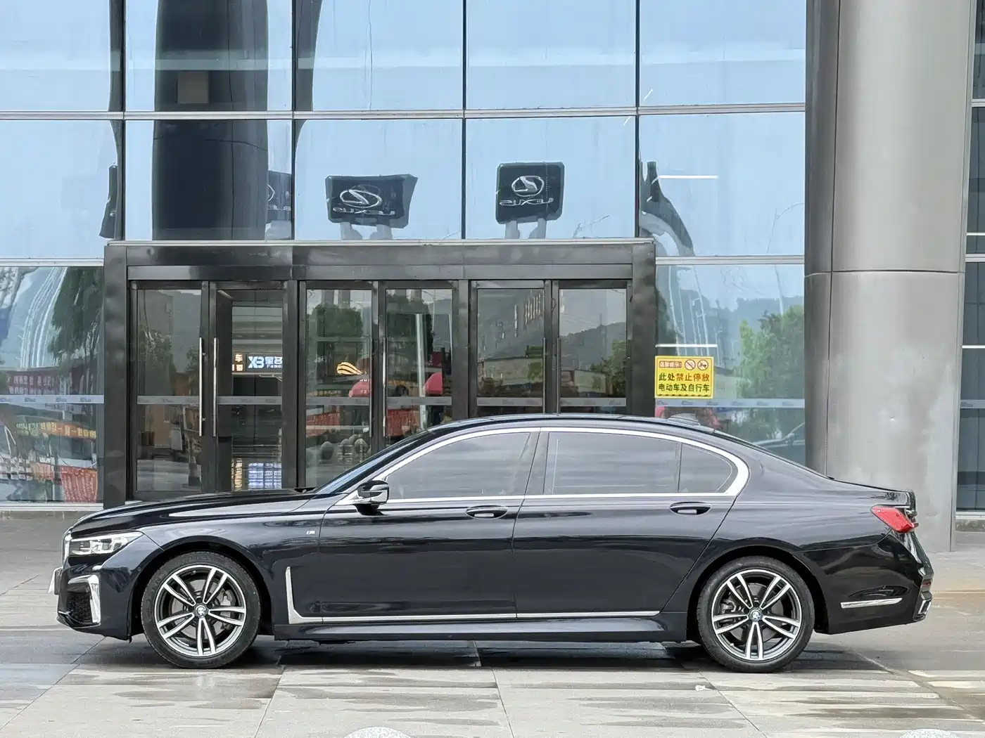 BMW 7 Series 2019 Facelift 730Li M Sport Package фото 3