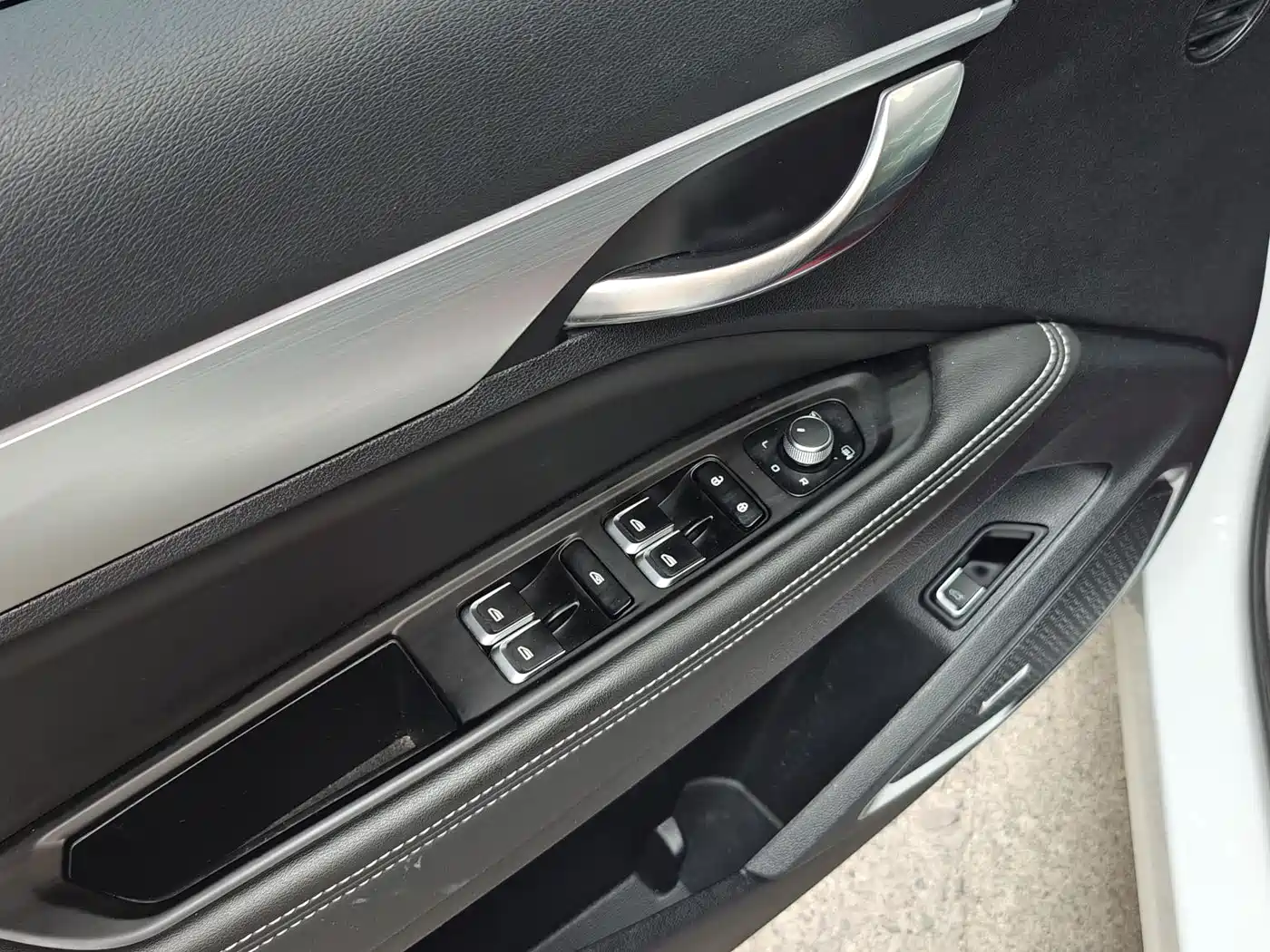 GEELY AUTOMOBILE XINGYUE