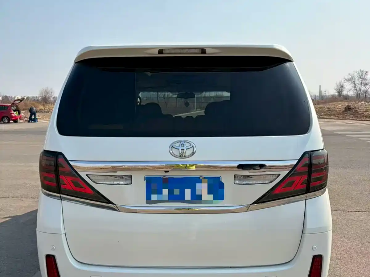 Toyota Alphard 2012 3.5L Luxury Edition фото 5