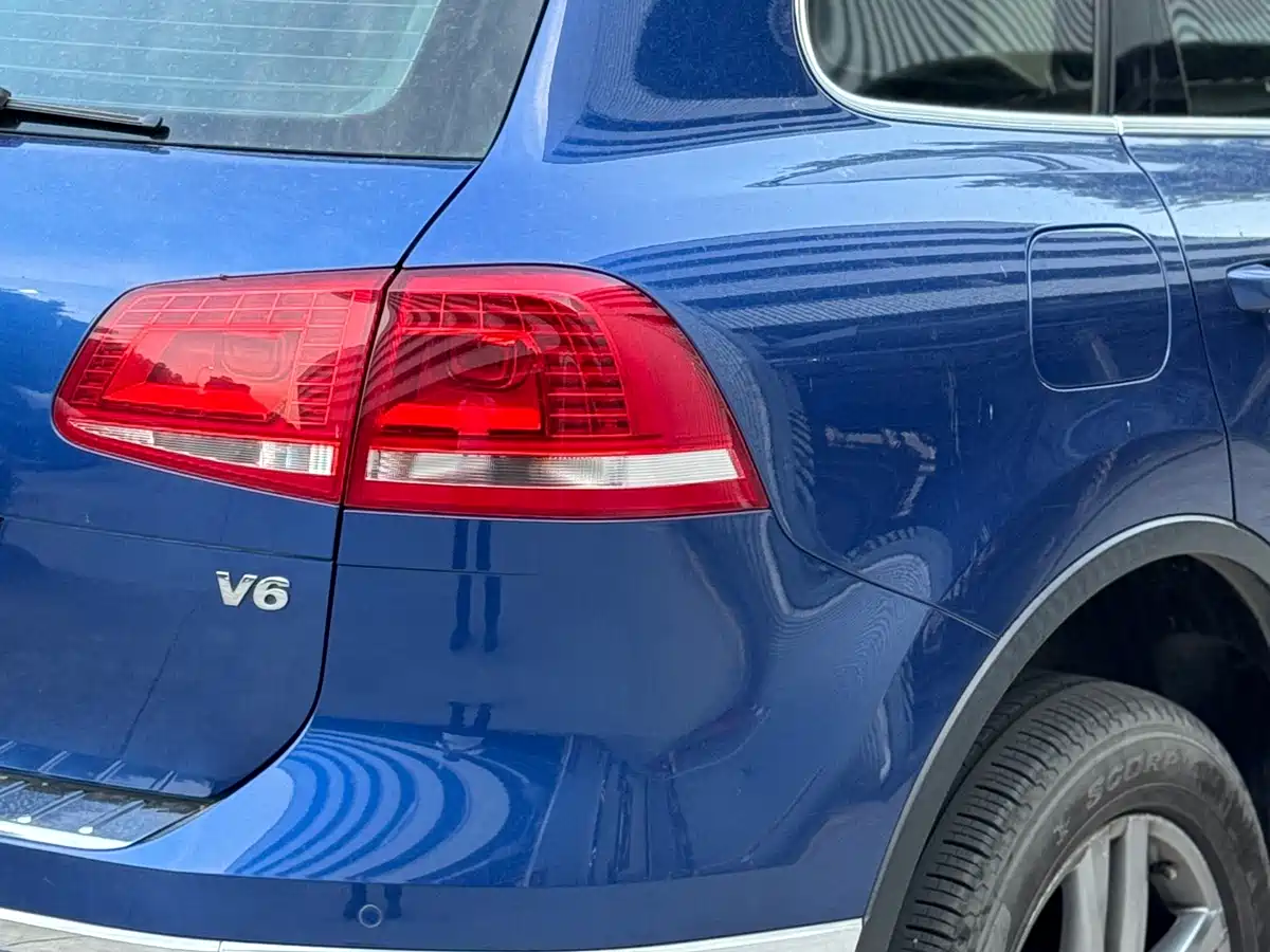 Volkswagen Touareg 2016 3.0TSI High Configuration фото 14