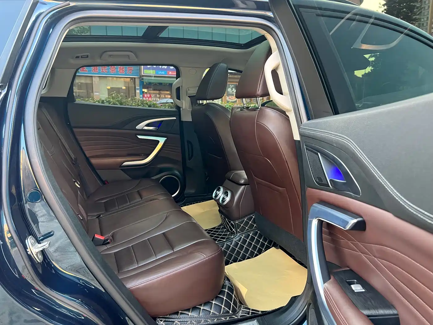 WEI PAI WEI BRAND VV7