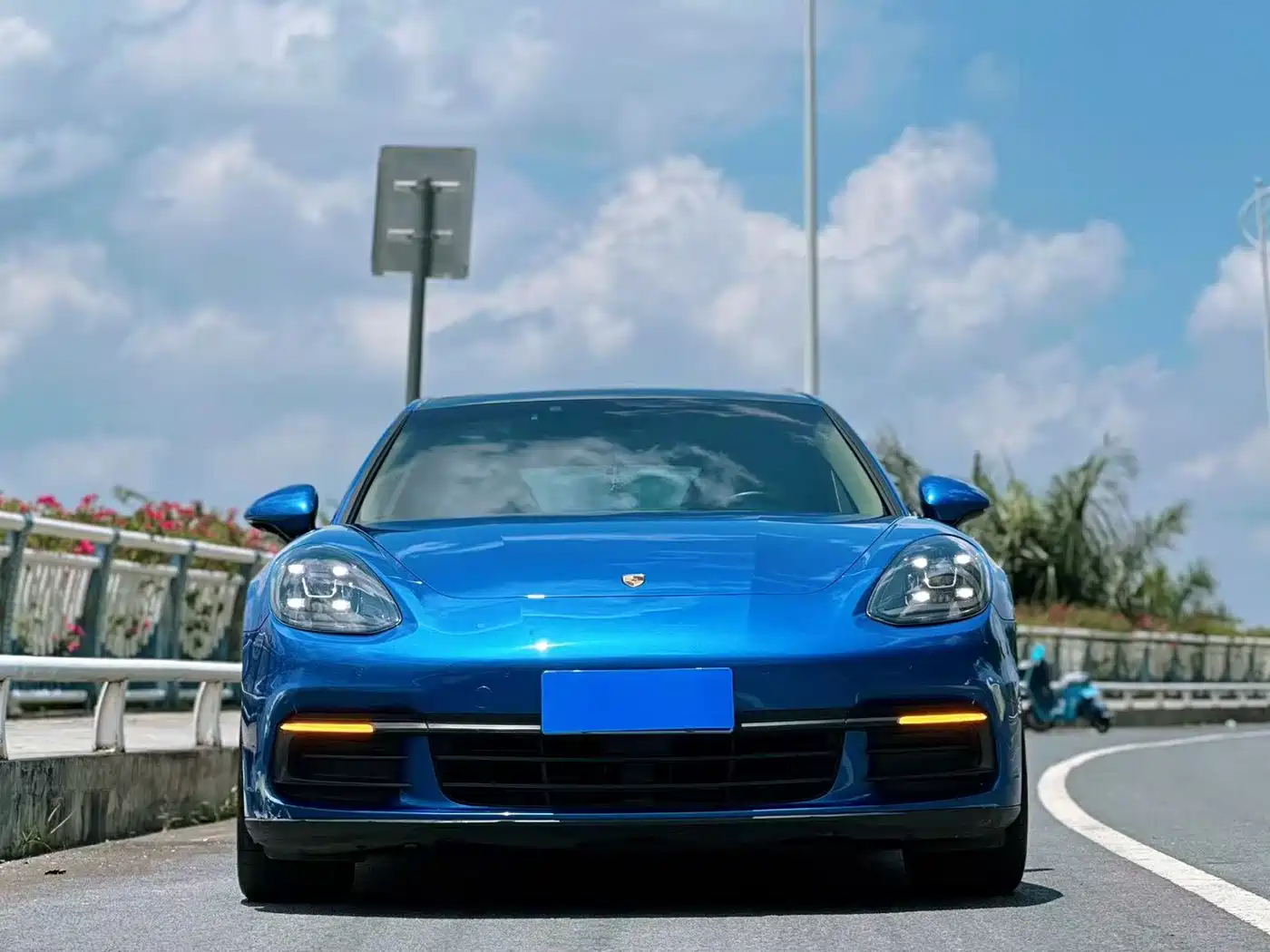 Porsche Panamera 2017 Panamera 3.0T фото 2