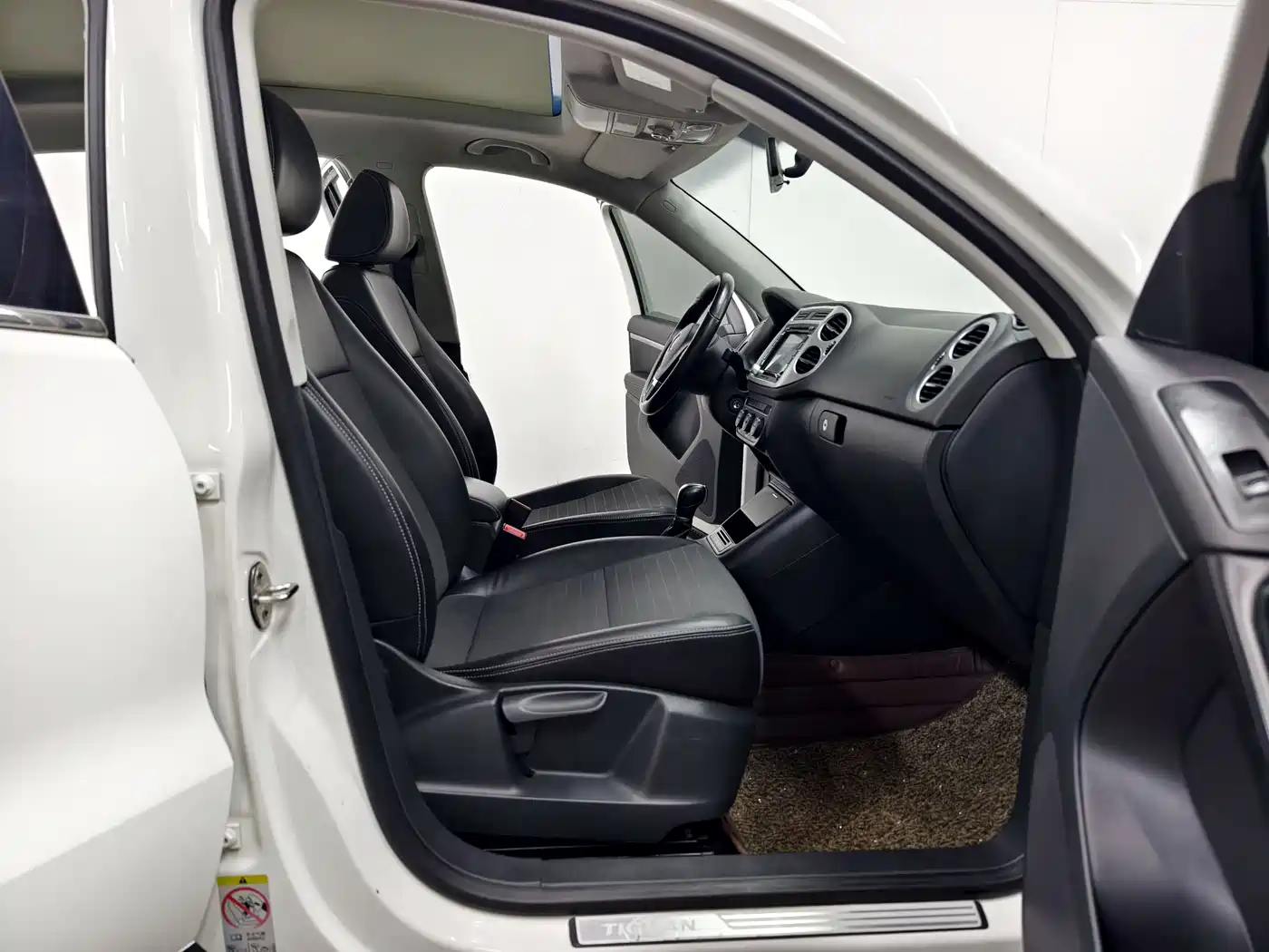 Volkswagen Tiguan 2016 Model 300TSI Automatic 4WD Trend Vision Edition фото 14