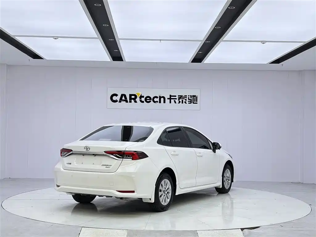 Toyota Corolla 2019 1.2T S-CVT GL Pioneer Edition фото 5