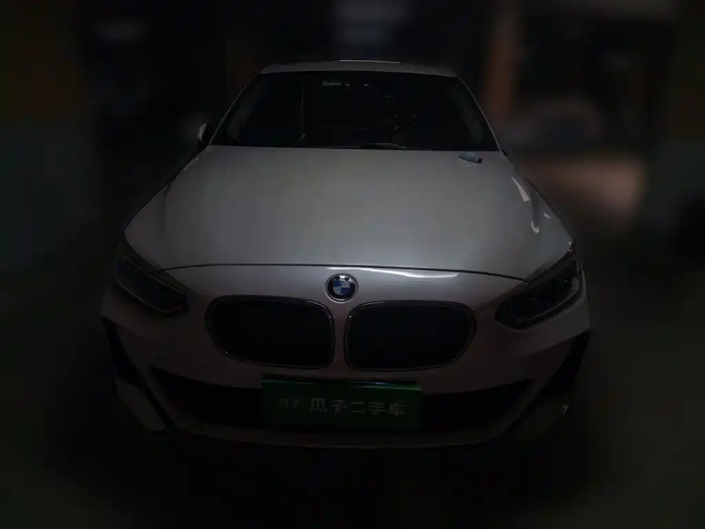 BMW 1 Series 2022 120i M Sport фото 3