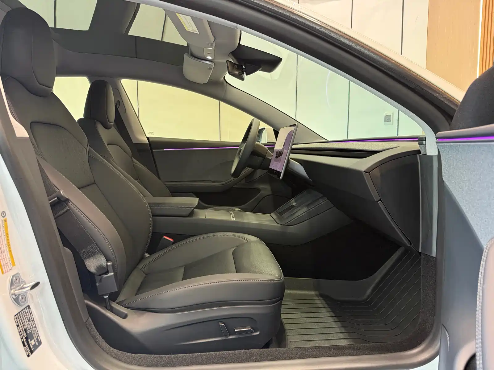 صورة 10 - Tesla Model 3
