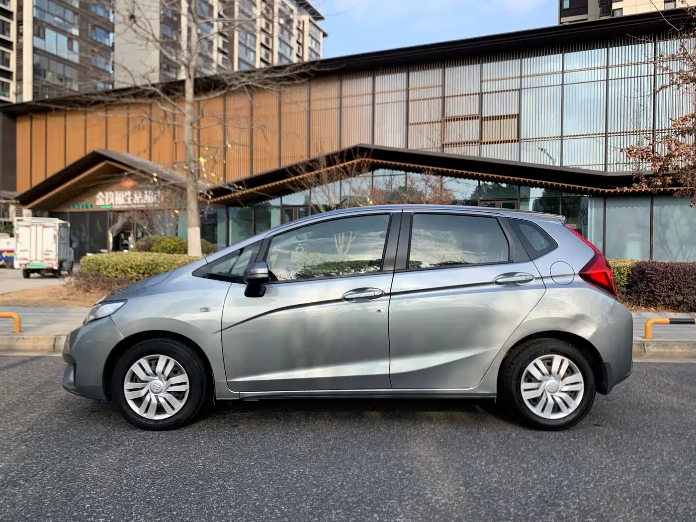 Photo 4 - Honda Fit