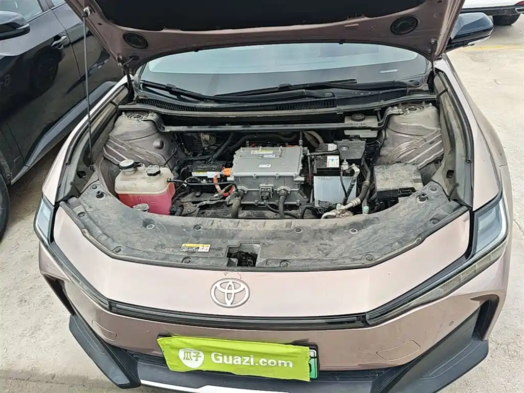 Toyota bZ3 2023 616km Long Range Premium фото 20