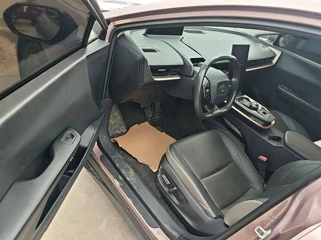 Toyota bZ3 2023 616km Long Range Premium фото 16