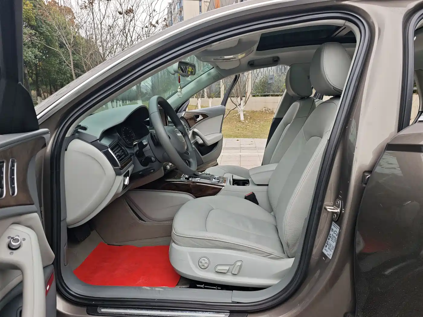 Audi A6L 2014 30 FSI Comfort фото 17