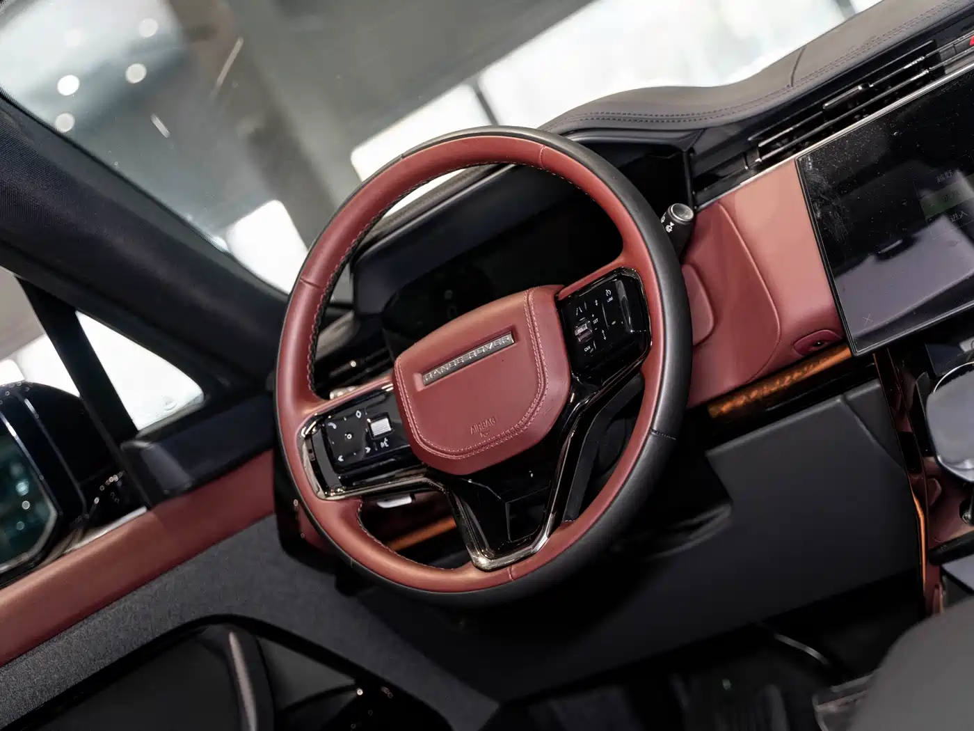 Land Rover Range Rover Sport 2023 400PS Dynamic HSE фото 12