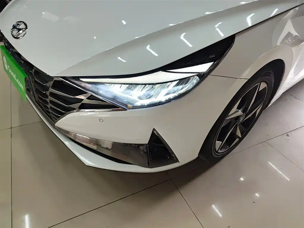 Hyundai Elantra 2022 1.5L CVT GLX Elite Edition фото 24
