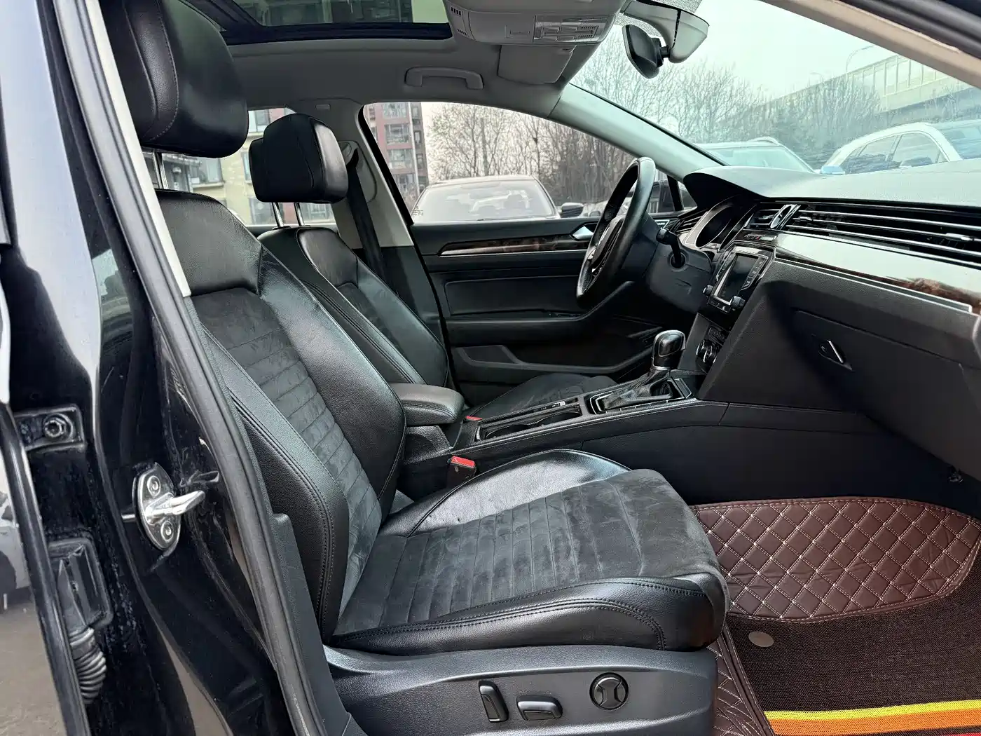 Volkswagen Magotan 2017 330TSI DSG Leading фото 3