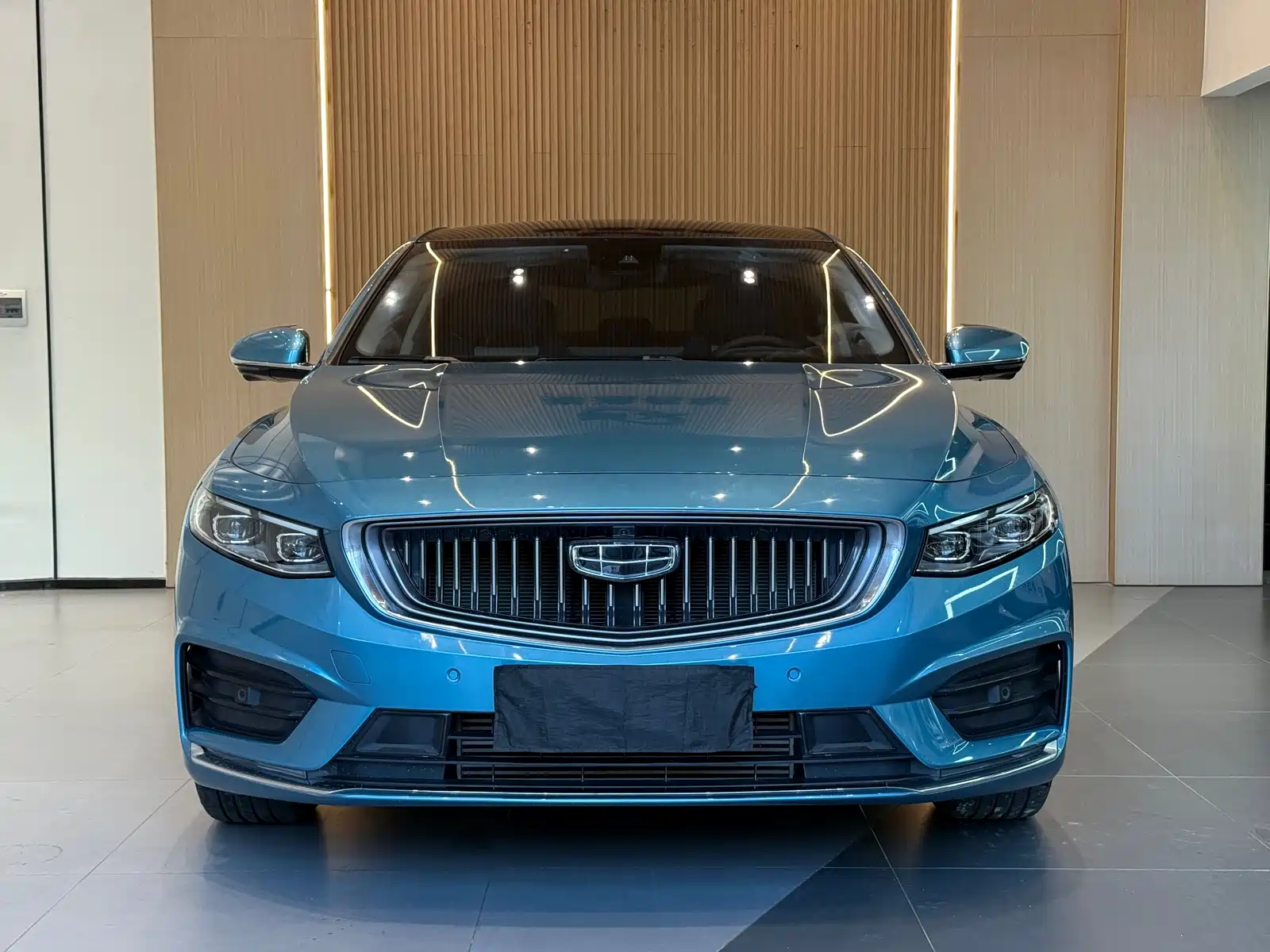 Фото 2 - Geely Preface