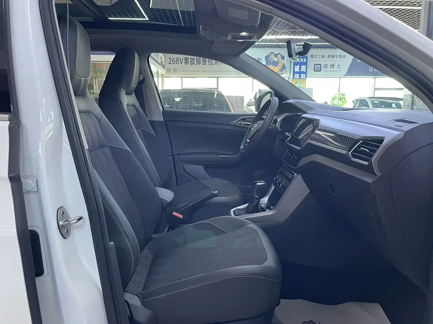 Volkswagen T-Cross 2022 280TSI DSG Comfort Edition фото 12