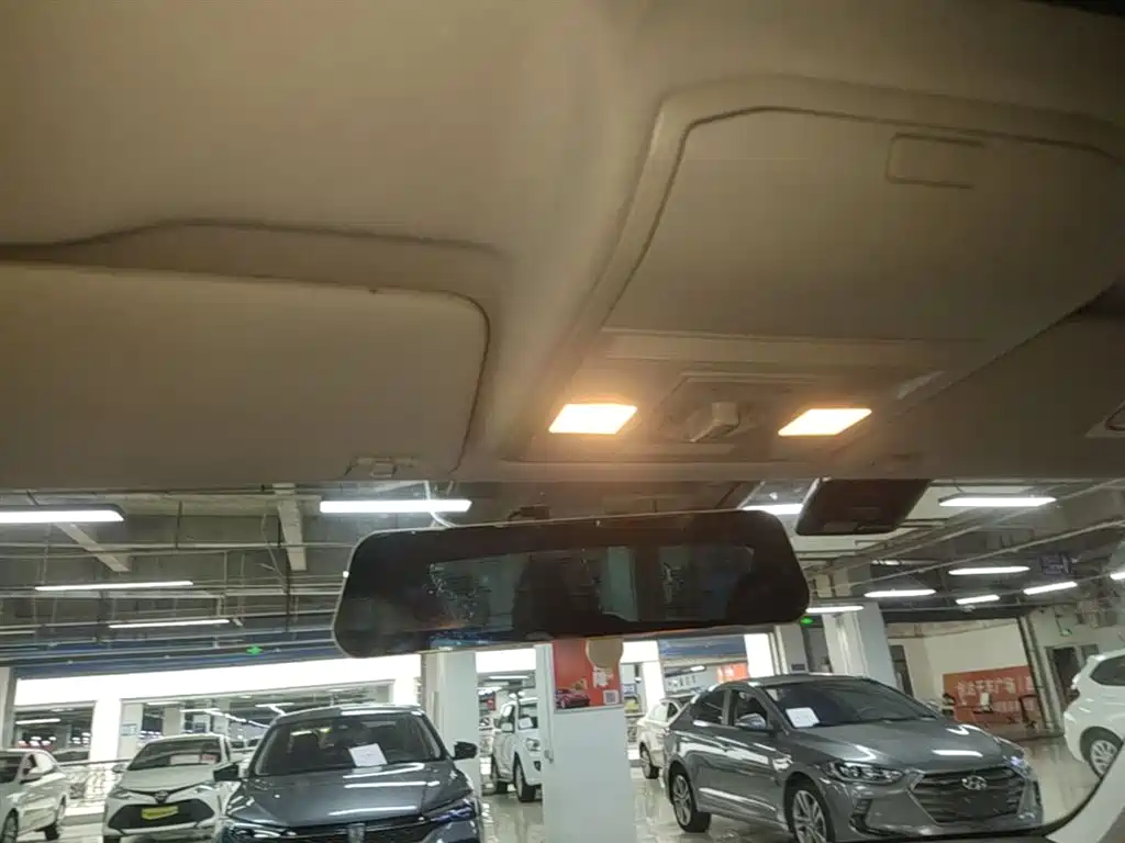 Volkswagen Bora 2016 Model 1.6L Manual Comfort фото 18