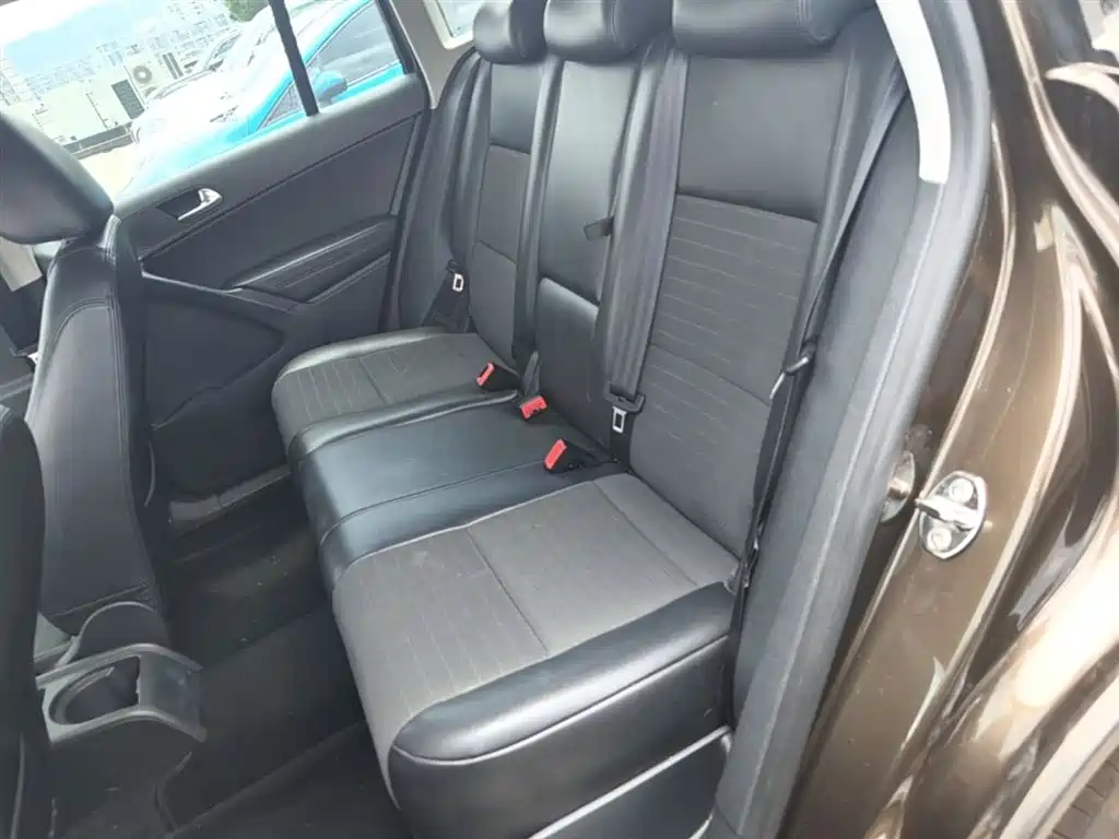 Volkswagen Tiguan 2015 1.8TSI Automatic 2WD Trendline фото 17