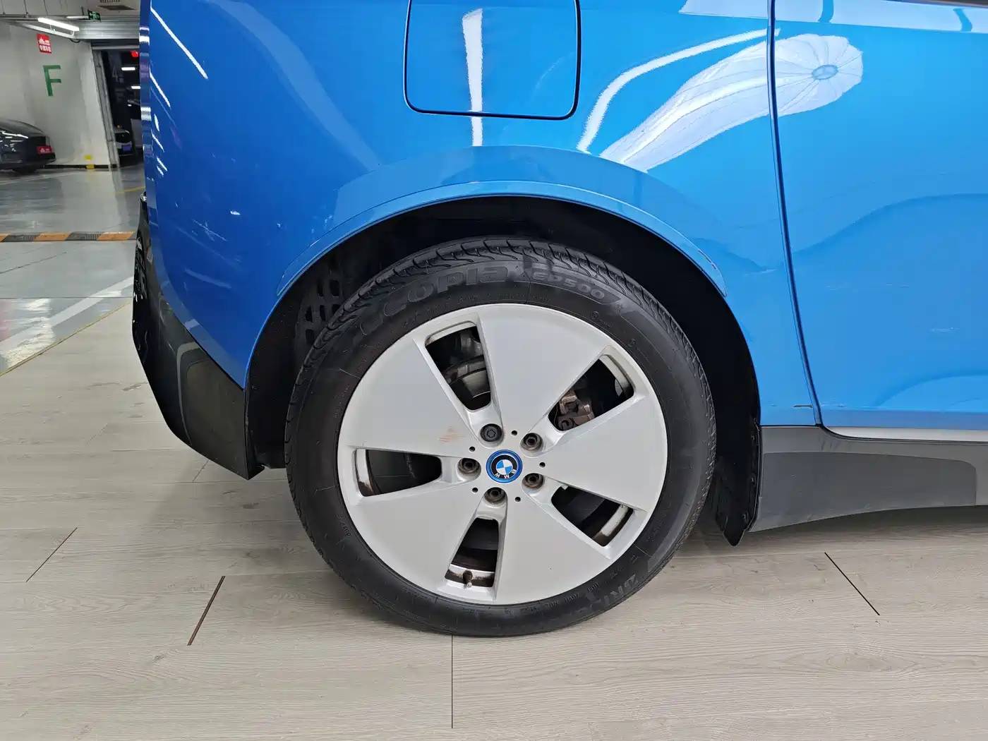 Photo 28 - BMW i3 (Import)