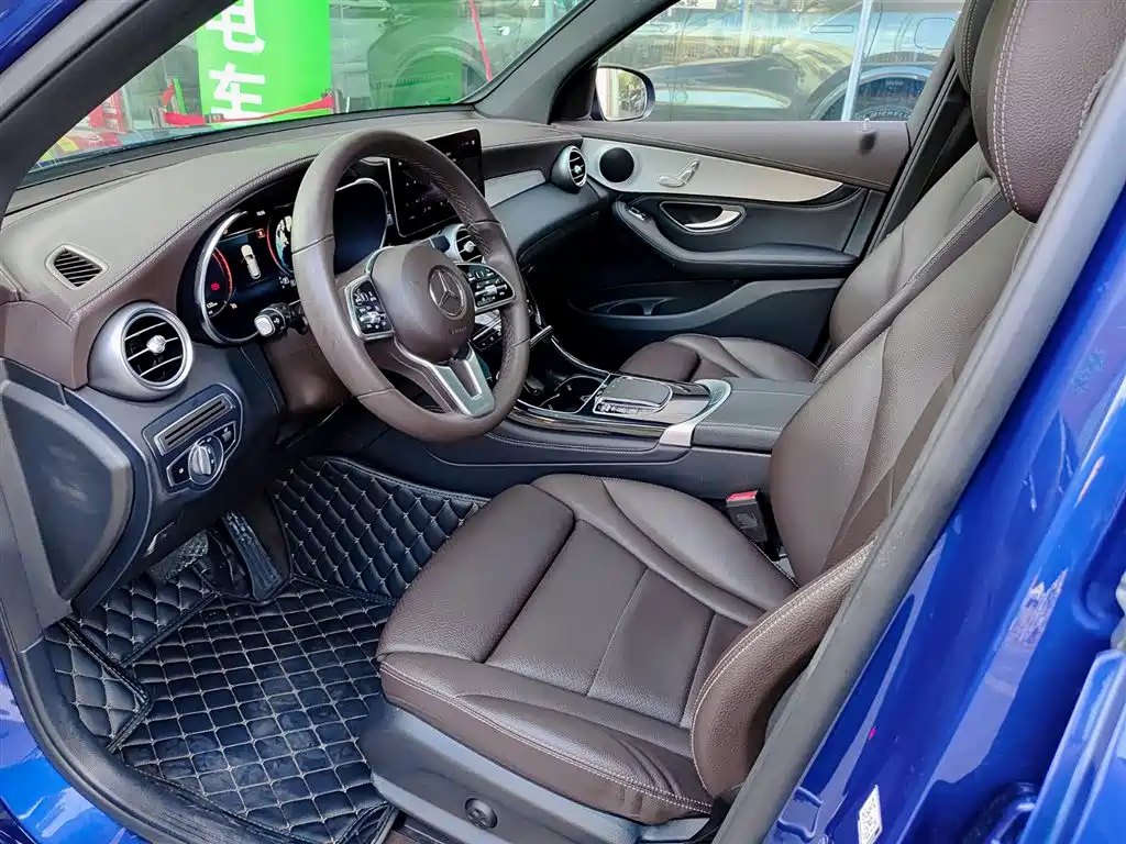 Mercedes-Benz GLC 2020 Facelift GLC 260 L 4MATIC Dynamic фото 7