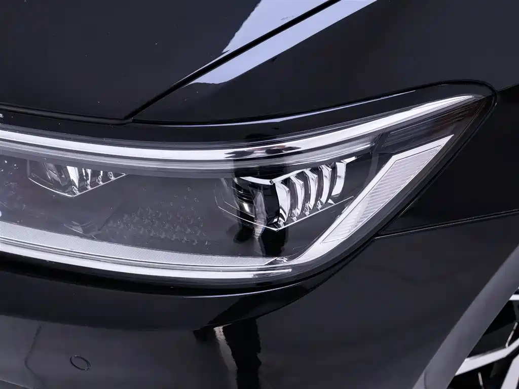 Volkswagen Magotan 2020 330TSI DSG Leading фото 4