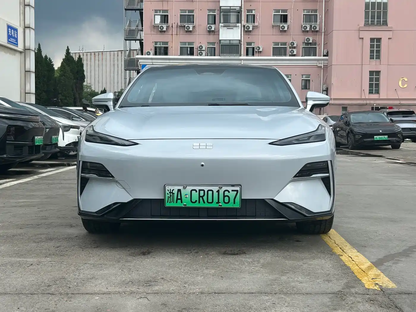 Geely Galaxy Galaxy E8 2024 665km RWD Starship Voyager Edition фото 2