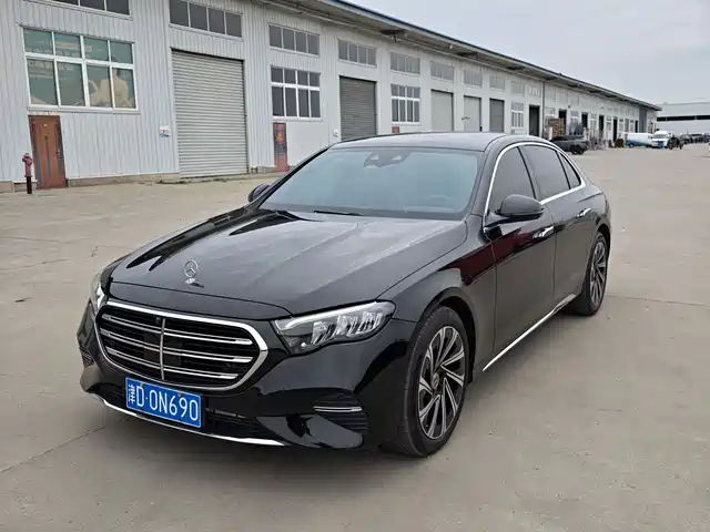 MERCEDES-BENZ E CLASS