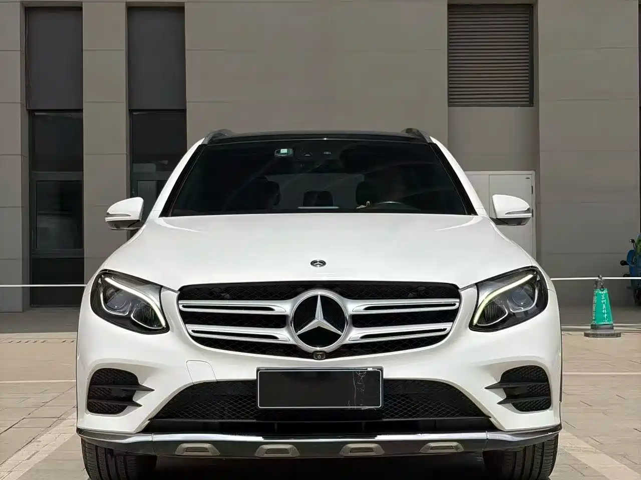 Mercedes-Benz GLC 2017 GLC 260 4MATIC Luxury фото 2