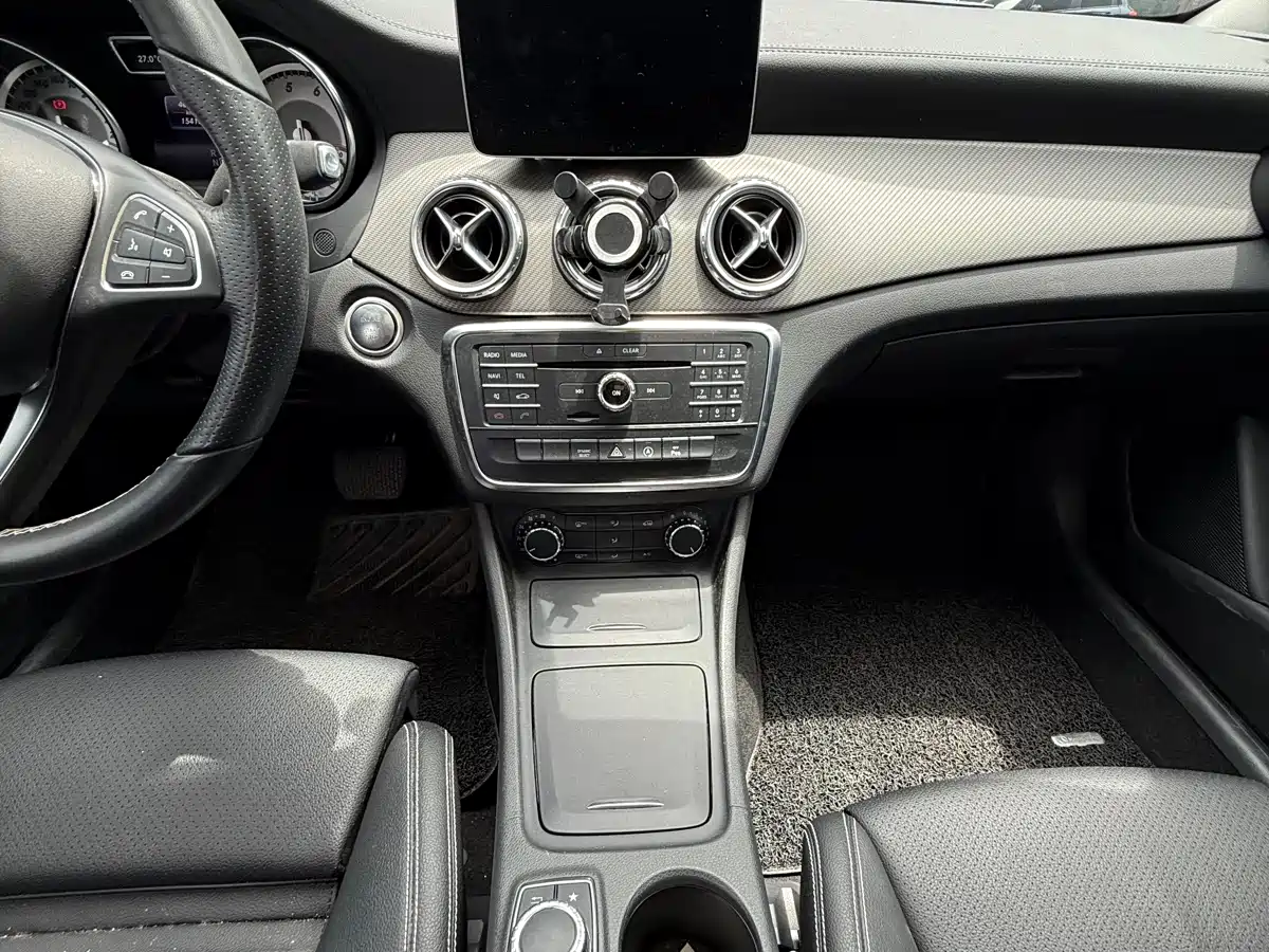 Mercedes-Benz GLA 2016 GLA 200 Dynamic фото 10
