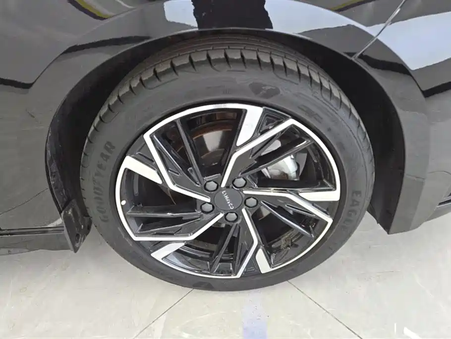 Lynk & Co 03 2023 1.5TD DCT Power Pro фото 6