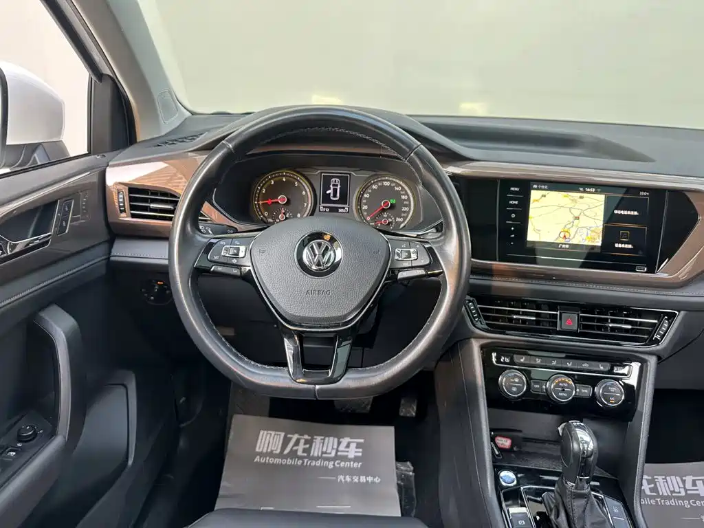 Volkswagen Tharu, миниатюра 8