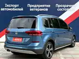 Photo 3 - Volkswagen Touran