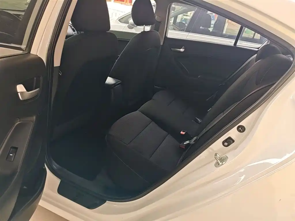 Kia K3 2016 1.6L Automatic GL фото 17
