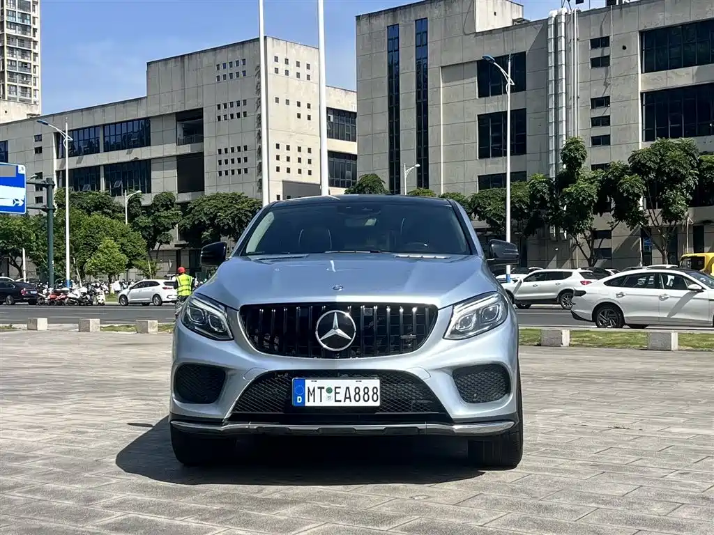 Mercedes-Benz GLE Coupe 2015 GLE 320 4MATIC Coupe SUV фото 2