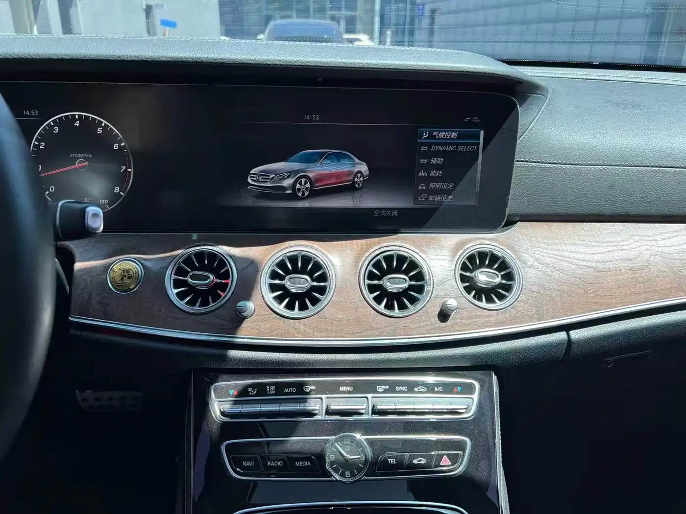 Mercedes-Benz E-Class 2016 E 300 L Fashion Type фото 16