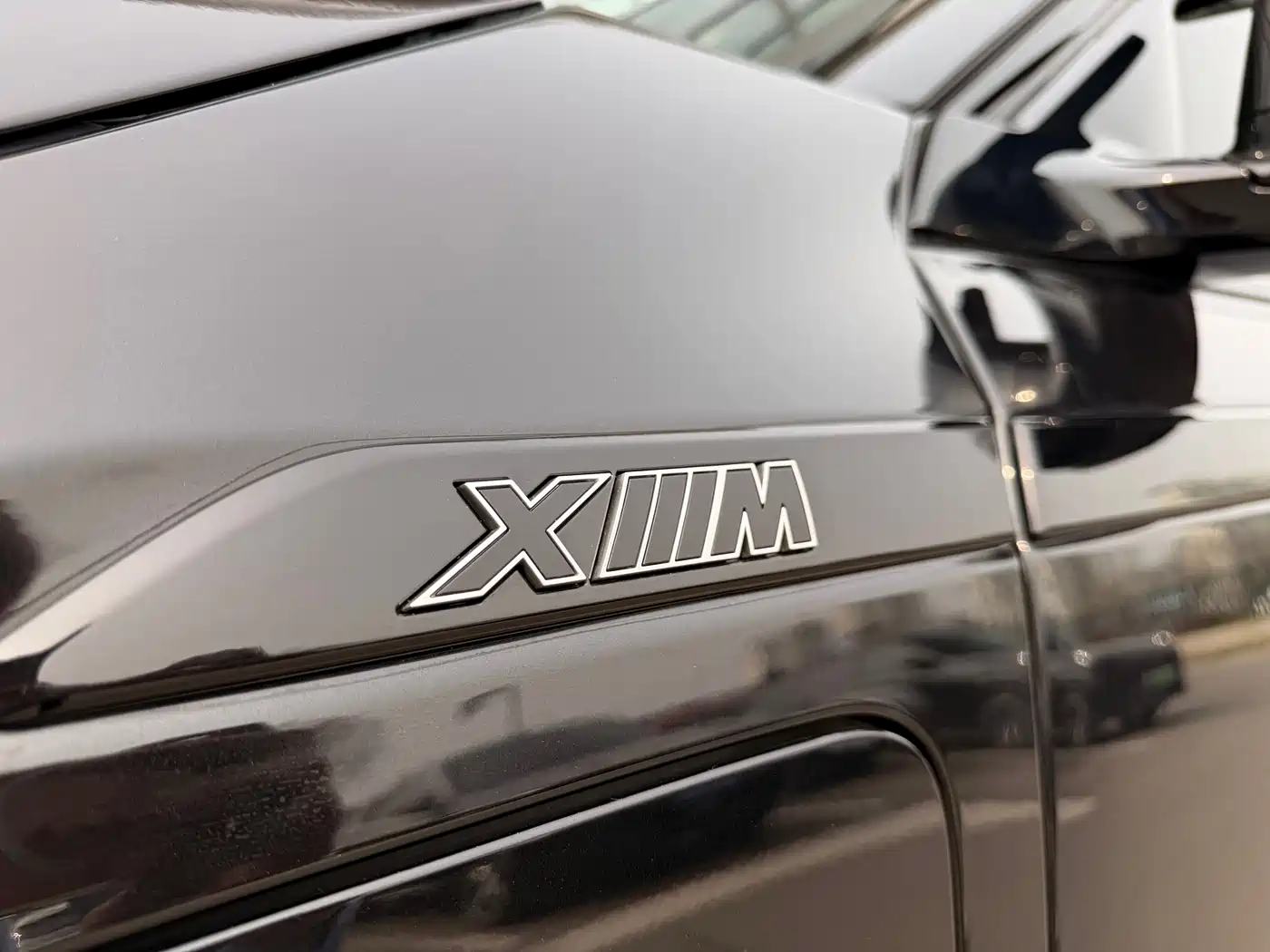 BMW XM 2023 50e фото 38