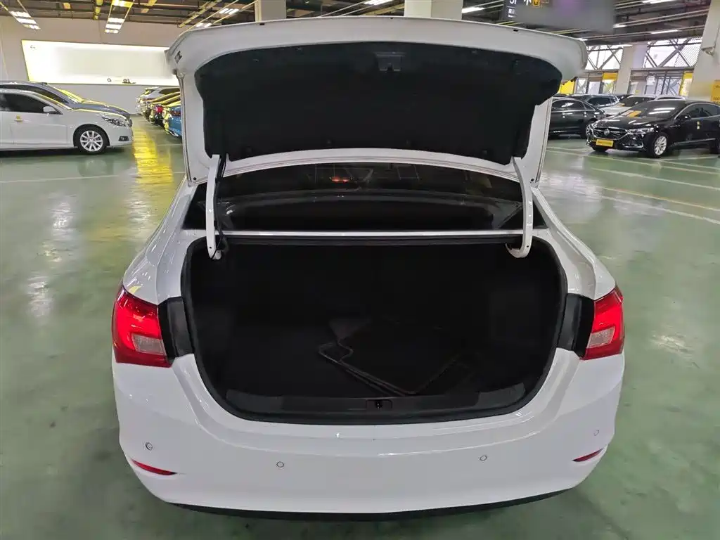 Buick Excelle 2015 15N Automatic Luxury фото 19