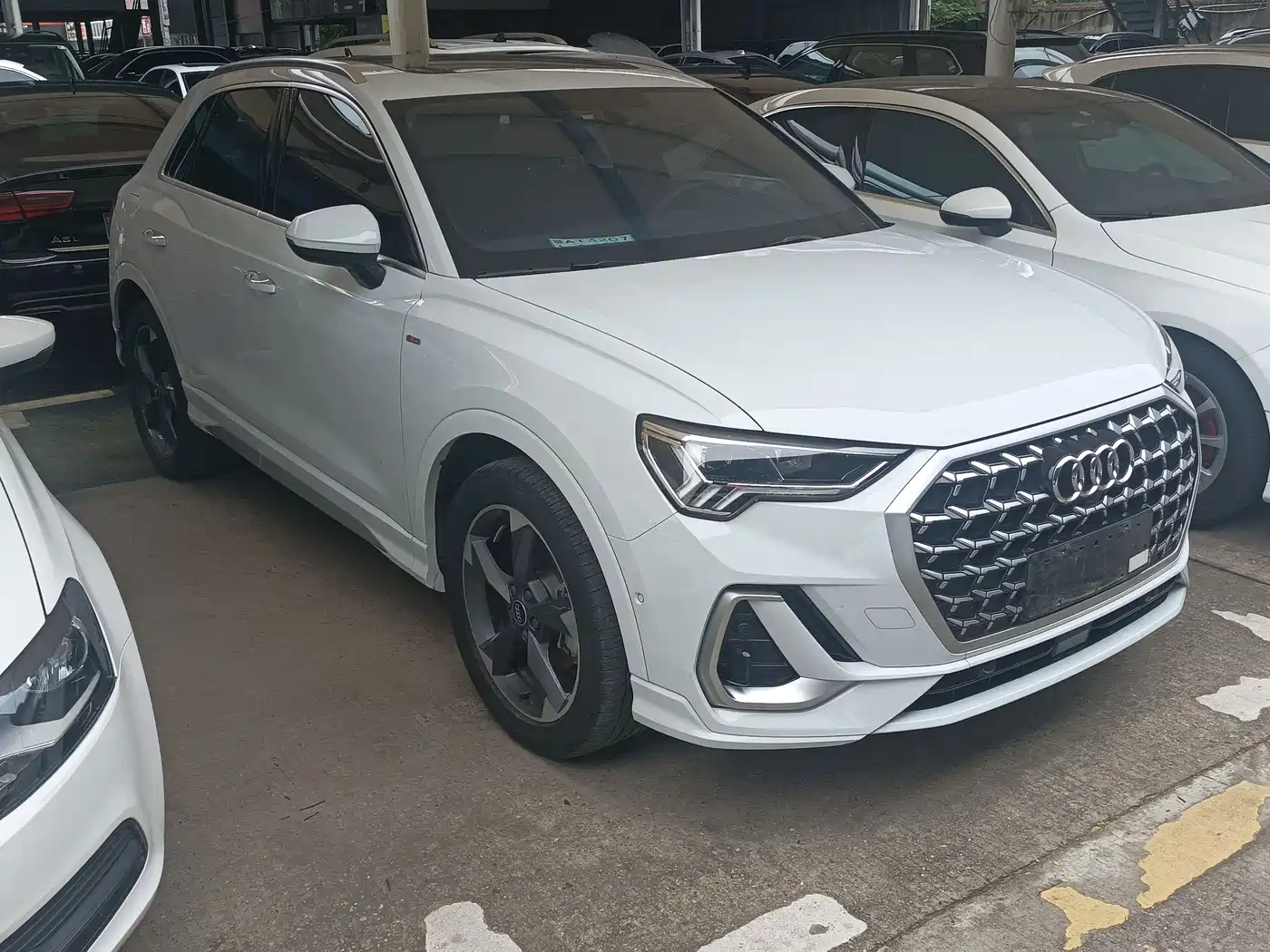 Audi Q3 2024 35 TFSI Fashion Sport фото 3