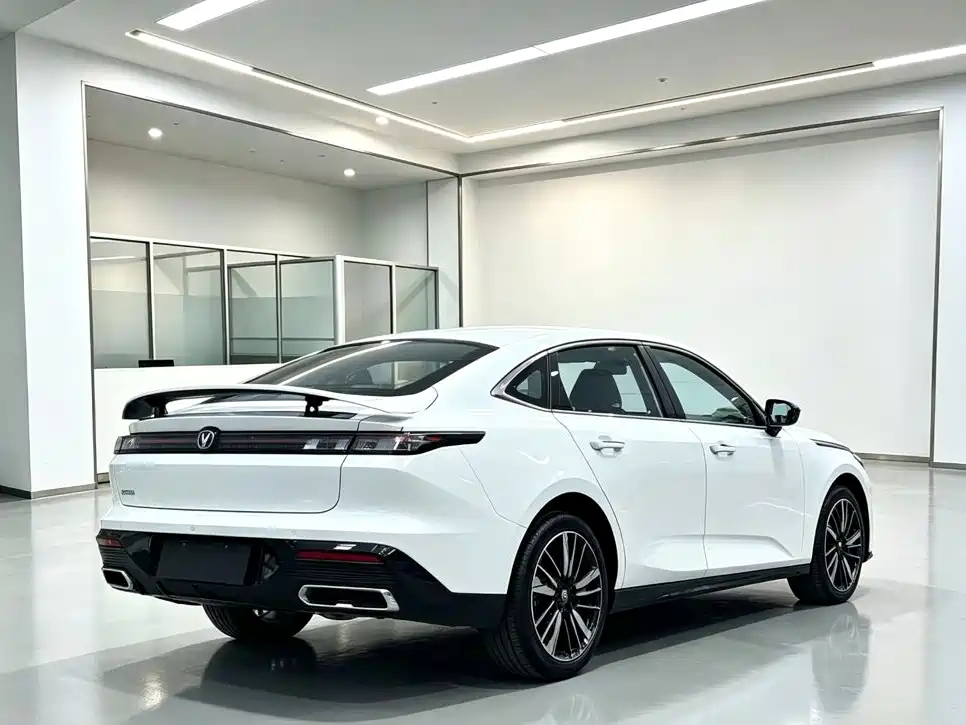Changan Eado 2025 2025 Model Year Facelift 1.5T 500Bar Basic Edition