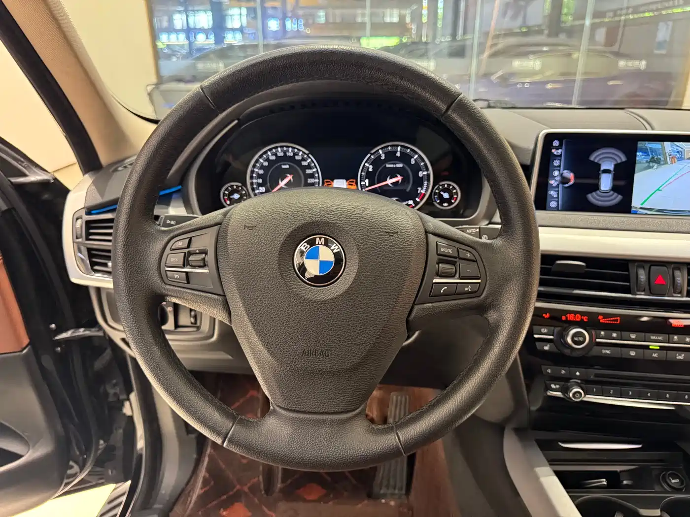 BMW X5 (Import) 2018 xDrive35i Elegant Model фото 9