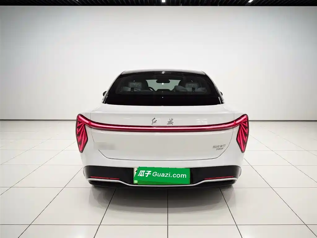 Hongqi EH7 2024 640 Pro+ AWD Edition фото 6